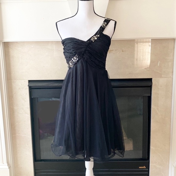 💖One-shoulder black dress✨ - Picture 2 of 9